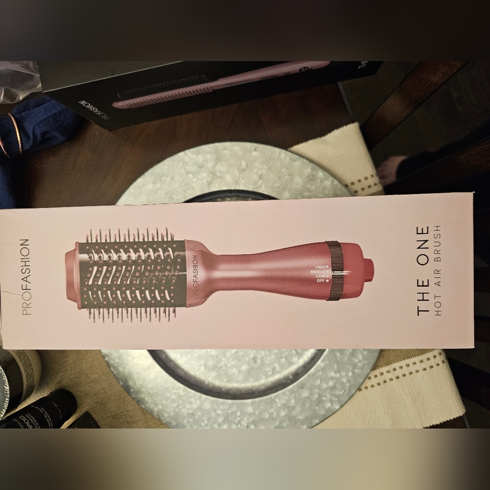 Hot air brush